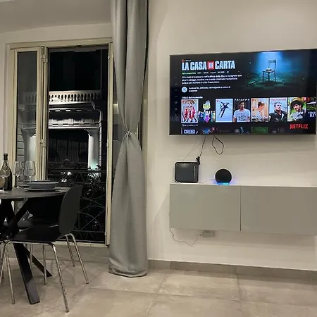 The Jungle Apartament Neapol